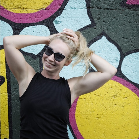 😊Welcome! Bookmark my closet by liking this post! - Picture 7 of 9